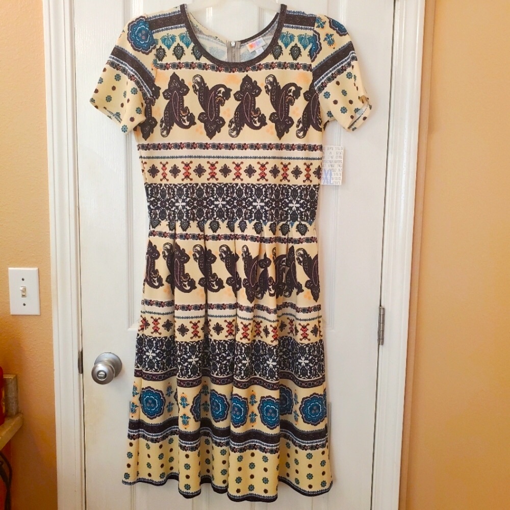 Lularoe Amelia